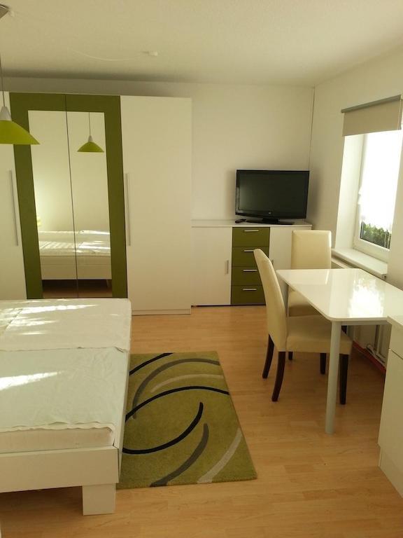 Ferienwohnanlage Bruckner Apartment Rostock Room photo